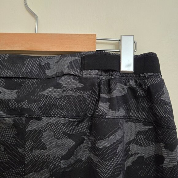 Lululemon Surge Short 6" Variegated Mesh Camo Black - Picture 7 of 10